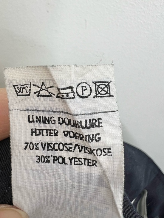 Vtg 80s W German navy wool blend wide leg cropped pleated old money culottes 4 - Picture 17 of 17